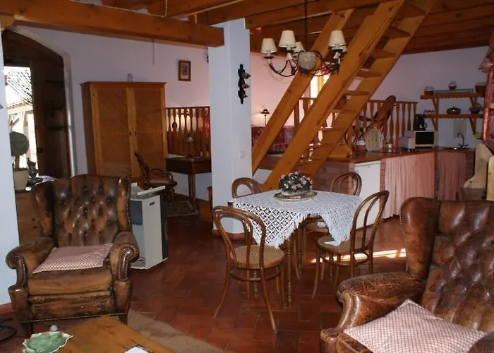 奥比多斯卡萨酒店 *